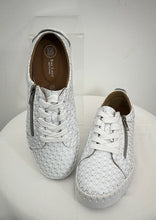 Medusa Sneaker