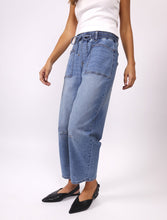 Leo Barrel Jean