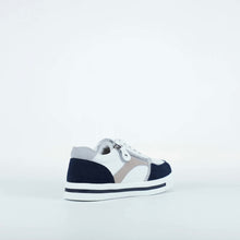 Noosa Sneaker