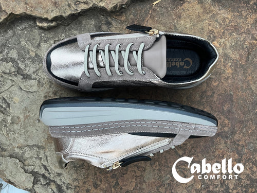 Ena Sneaker