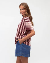 Easy Tuck Tee Stripe - Side