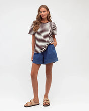 Easy Tuck Tee Stripe - Side