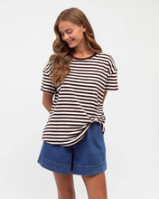 Easy Tuck Tee Stripe - Side
