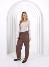 Leo Barrel Jean