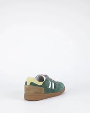 Sunny Sneaker